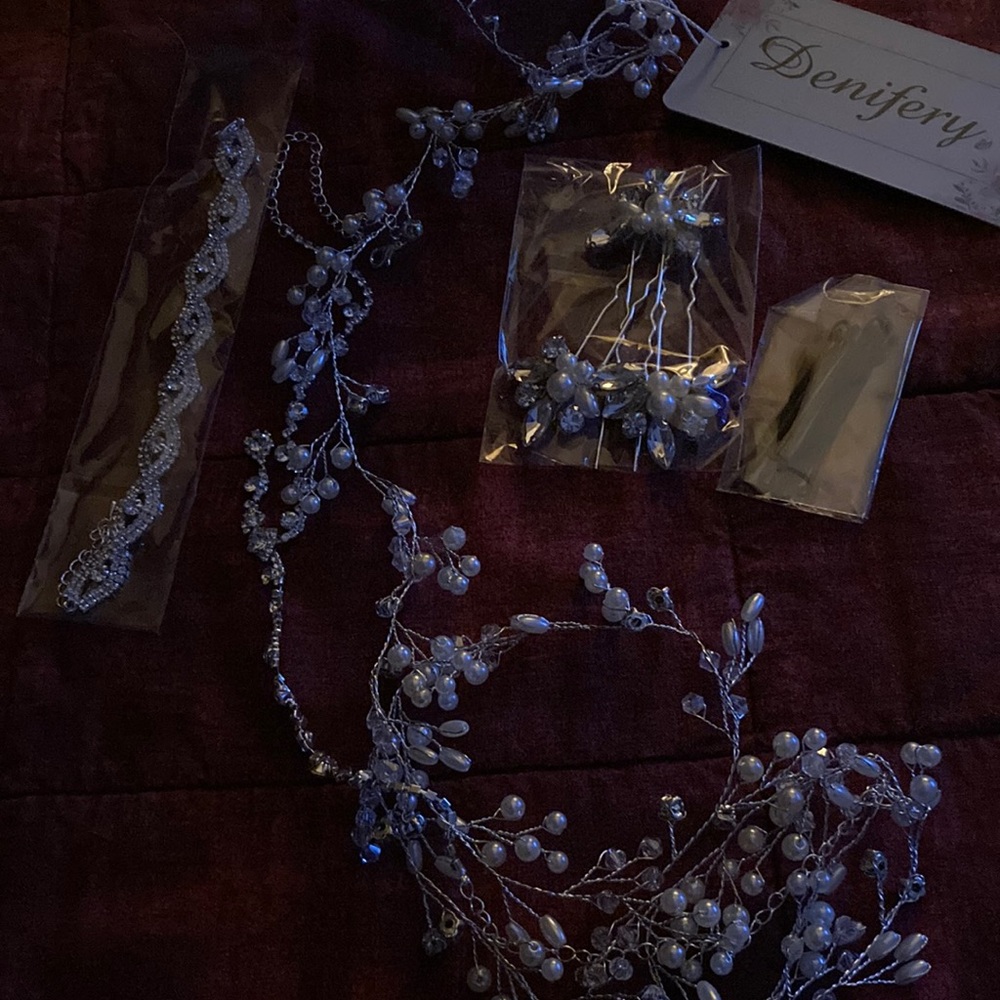 Hair jewelry beads and matching clips with matching bracelet.